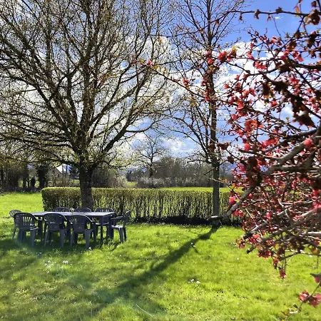 Holiday home Chez Maurice Maison Familiale & Campagne Mazaye