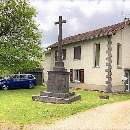 Holiday home Chez Maurice Maison Familiale & Campagne