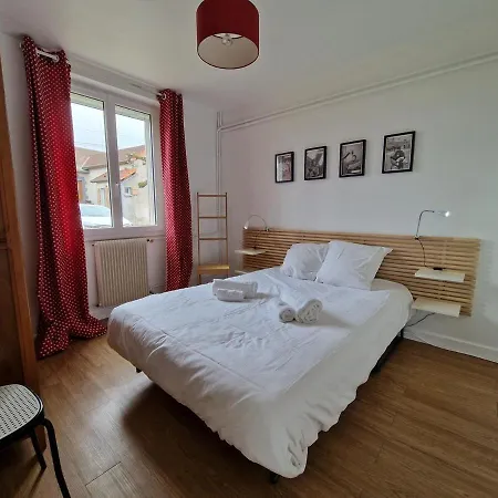 Holiday home Chez Maurice Maison Familiale & Campagne Mazaye